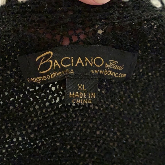 Shawl - Picture 3 of 5